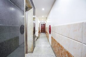 Fabhotel Century Gardens