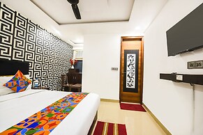 Fabhotel The Royal Residency