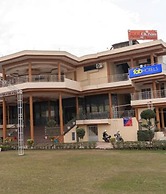 Fabhotel Cm Palace I