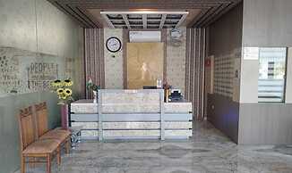 Fabhotel Cm Palace I