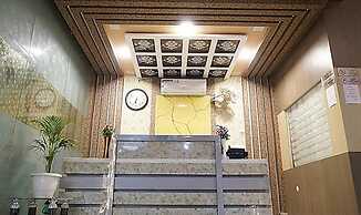 Fabhotel Cm Palace I