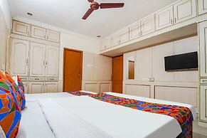 Fabhotel Nest Inn Service Apartment