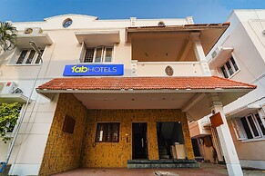 Fabhotel Nest Inn Service Apartment