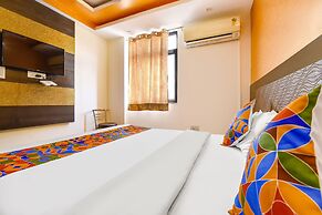 Fabhotel Sanjay Palace