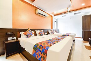 Fabhotel Sanjay Palace