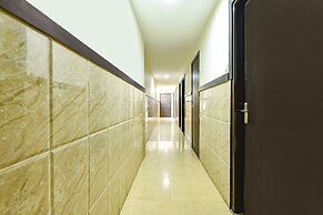 Fabhotel Sanjay Palace