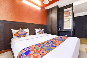 Fabhotel Sanjay Palace