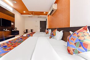 Fabhotel Sanjay Palace