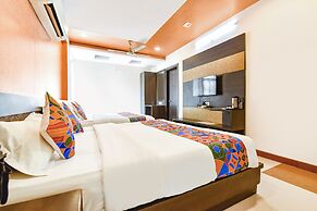 Fabhotel Sanjay Palace