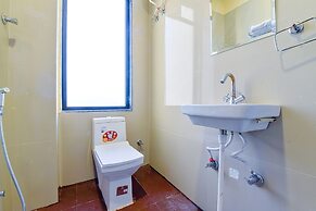 Fabhotel Golden Manor Inn