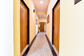 Fabhotel Golden Manor Inn