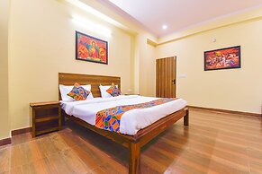 Fabhotel Golden Manor Inn