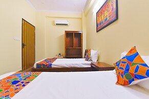 Fabhotel Golden Manor Inn