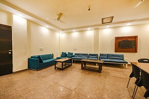 Fabhotel Palm Majestic