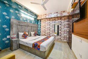 Fabhotel Palm Majestic