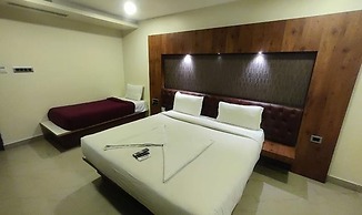 Fabhotel Adya Classic