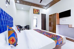 FabHotel Golden Oak Villa