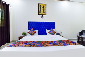 FabHotel Golden Oak Villa