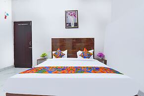 FabHotel Golden Oak Villa