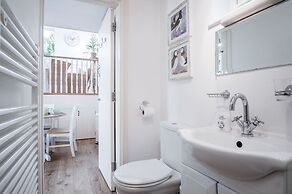 Bee Happy - 1 Bedroom Holiday Home - Saundersfoot