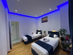 Four Seasons Apartment in Athens