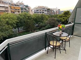 Four Seasons Apartment in Athens