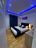 Four Seasons Apartment in Athens