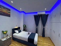 Four Seasons Apartment in Athens