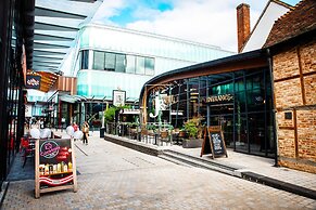 Cozy Luxury City Apartment in Central Bracknell