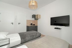 Studio With Balcony for 2 by Renters