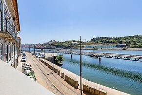 Porto City Holidays by Douro River