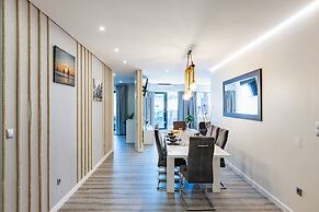 Porto City Holidays by Douro River
