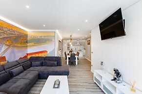 Porto City Holidays by Douro River