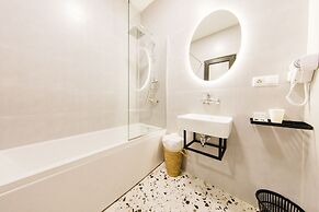 Doors Hotel