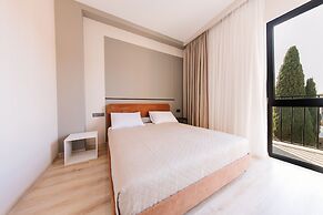 Doors Hotel