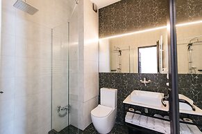Doors Hotel