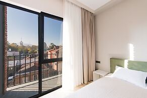 Doors Hotel