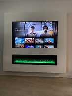 Beautiful Brand New Waterfront Retreat!1689st 8 Bedroom Home by RedAwn