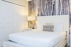 Rare!lake Front Pool/spa, Close To Clubhouse-1691c 6 Bedroom Home