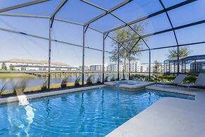 Rare!lake Front Pool/spa, Close To Clubhouse-1691c 6 Bedroom Home