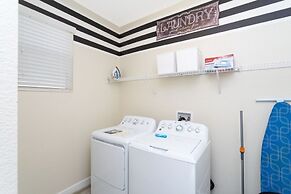 Rare!lake Front Pool/spa, Close To Clubhouse-1691c 6 Bedroom Home