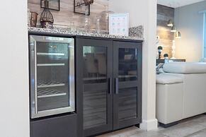 Rare!lake Front Pool/spa, Close To Clubhouse-1691c 6 Bedroom Home