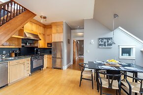 Ajax Loft 1 Bedroom Apts by RedAwning