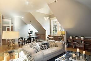 Ajax Loft 1 Bedroom Apts by RedAwning