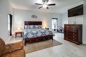 Lanai, Private Pool: Lehigh Acres Home