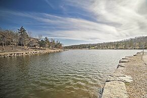 Branson Condo w/ Pool ~ 3 Mi to Silver Dollar City