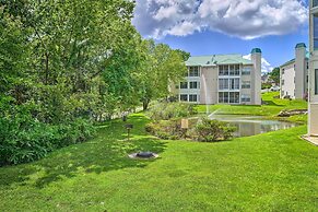 Inviting Condo w/ Pool Access, Near Branson Strip!