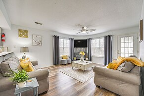 Inviting Condo w/ Pool Access, Near Branson Strip!