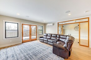 Mountain-view Home in Stoneham w/ Hot Yoga Studio!