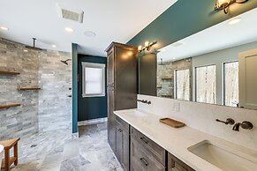 Mountain-view Home in Stoneham w/ Hot Yoga Studio!